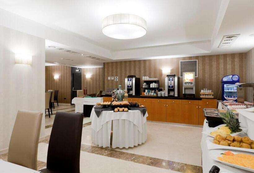 호텔 Reina Cristina