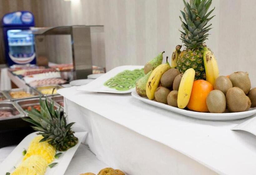 호텔 Reina Cristina