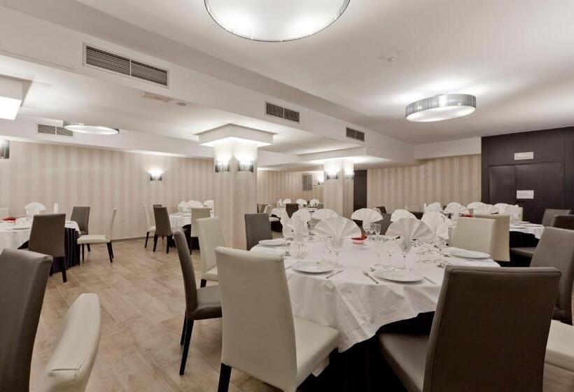 호텔 Reina Cristina