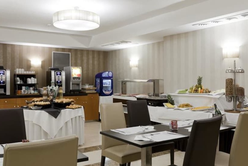 호텔 Reina Cristina