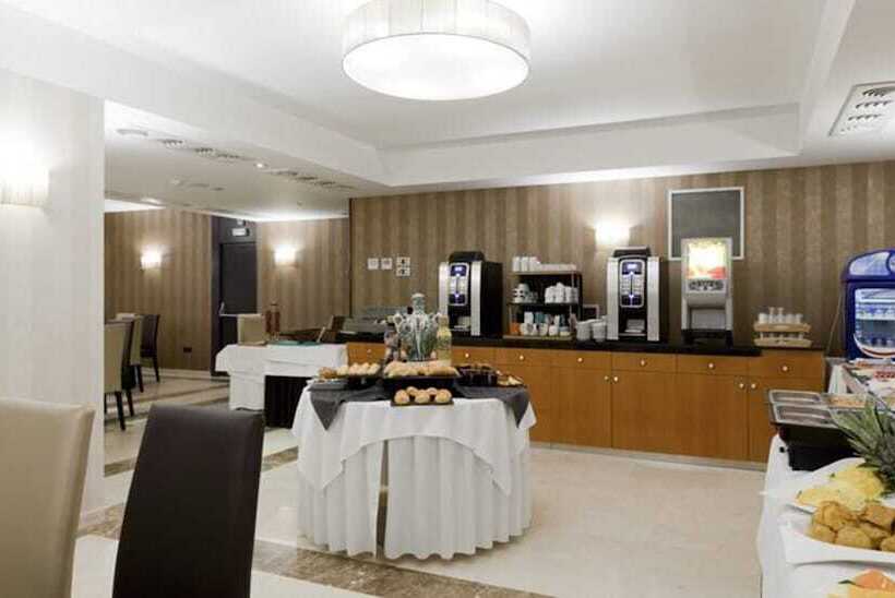 호텔 Reina Cristina