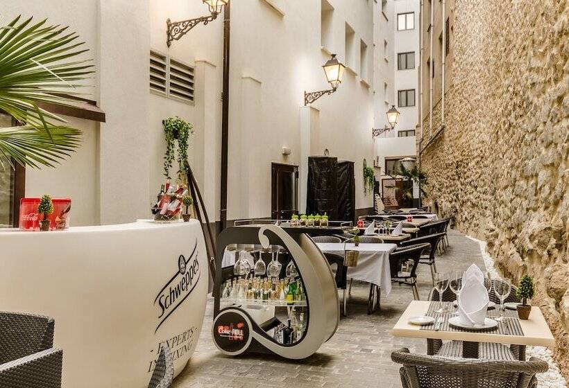 호텔 Reina Cristina