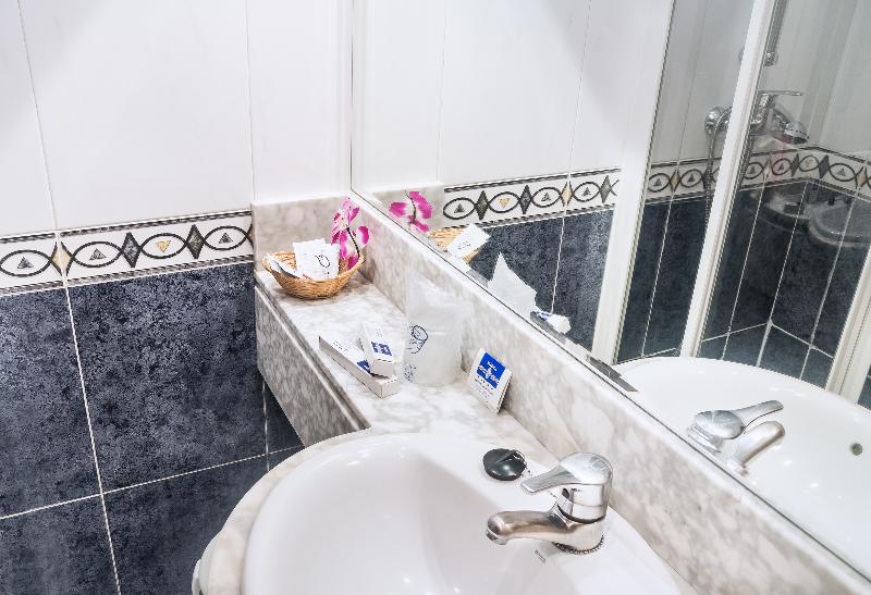 هتل Residencia Castellano I
