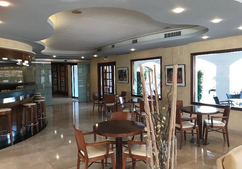 هتل Restaurant Bon Retorn