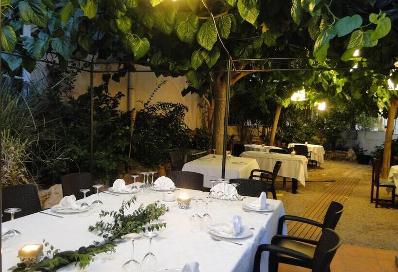 בית מלון כפרי Restaurant Llansola