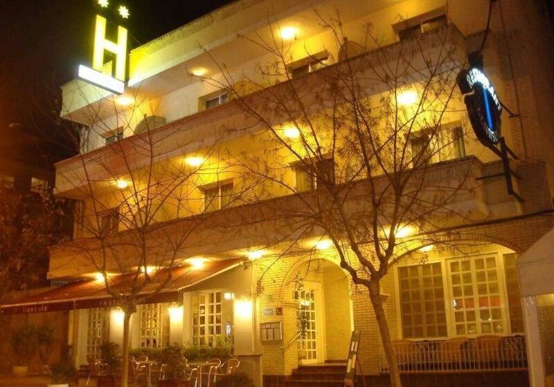 هتل Restaurant Llansola