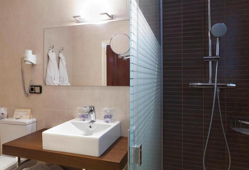 בית מלון כפרי Rovira