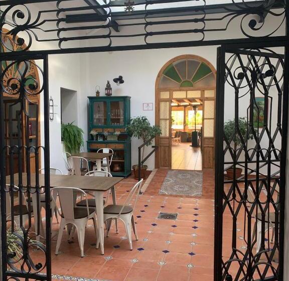 בית מלון כפרי Entreolivos