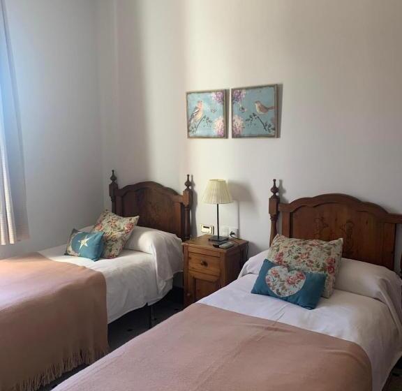 בית מלון כפרי Entreolivos