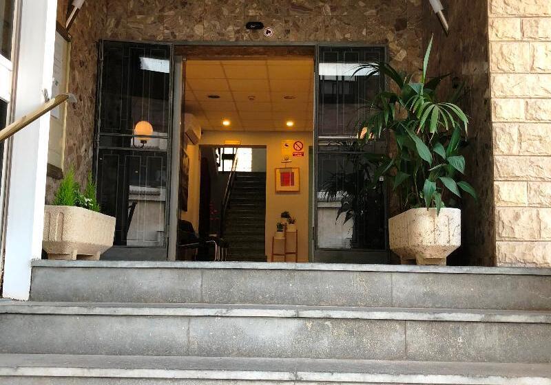 Отель Sant Jordi