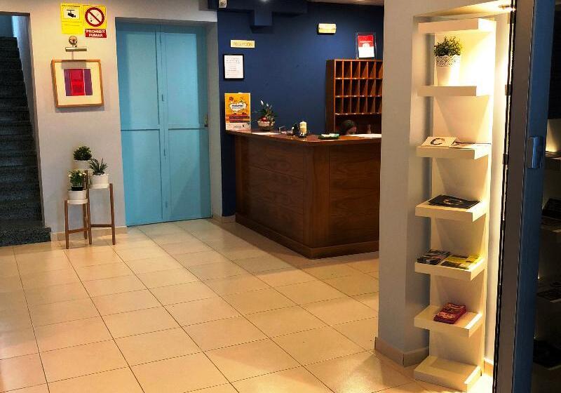 Отель Sant Jordi