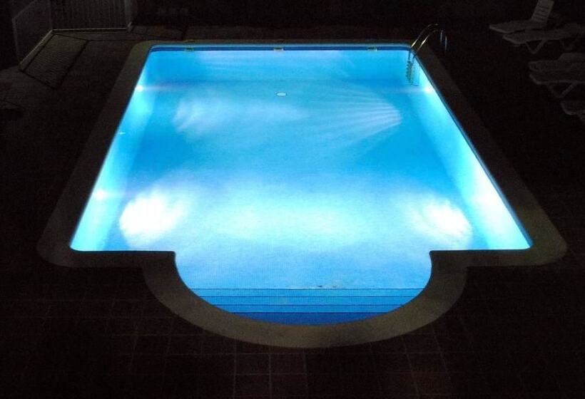 Отель Sant Jordi