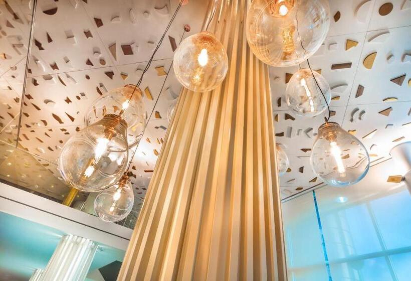 فندق SH Valencia Palace