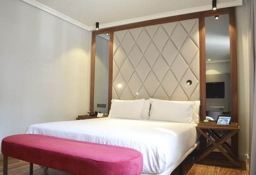 酒店 Silken Palacio Uribarren