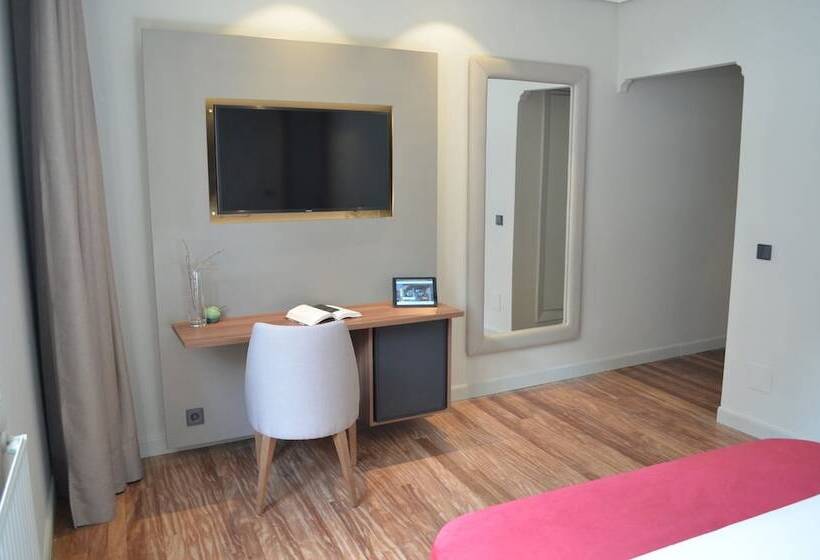 酒店 Silken Palacio Uribarren