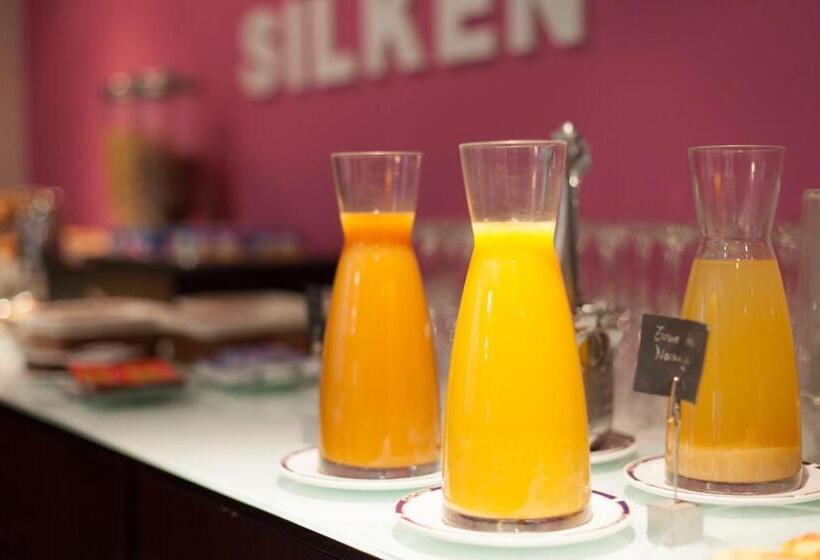 ホテル Silken Rona Dalba