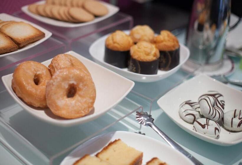 ホテル Silken Rona Dalba