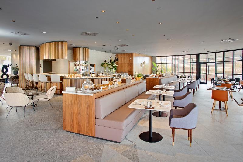 ホテル Sir Anthony