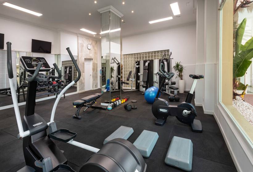 هتل Sol Guadalmar