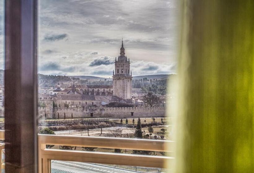 호텔 Spa Rio Ucero