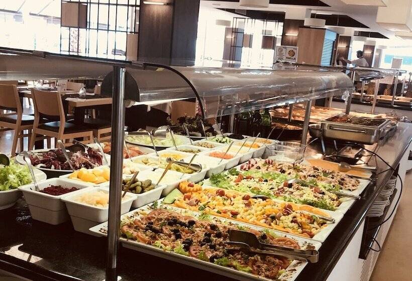 בית מלון כפרי Surf Mar