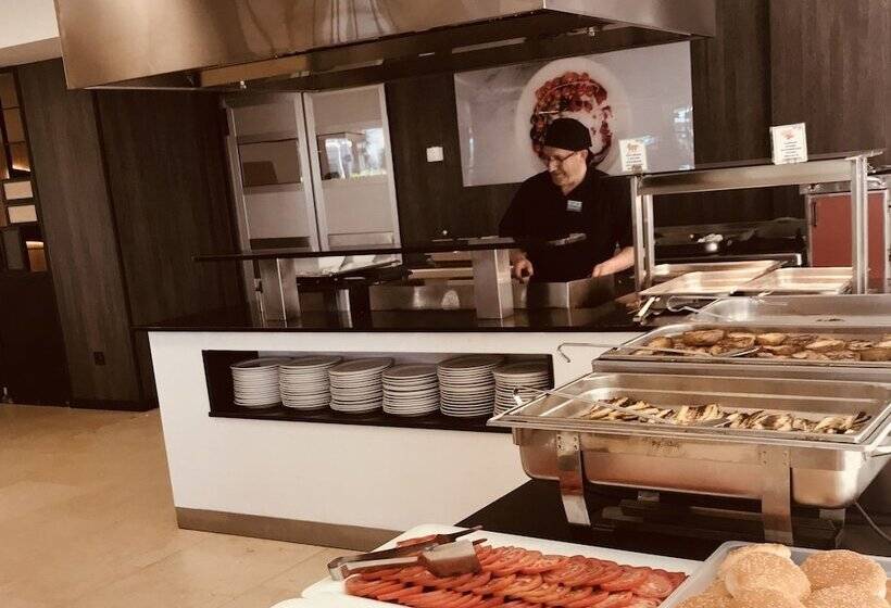 בית מלון כפרי Surf Mar