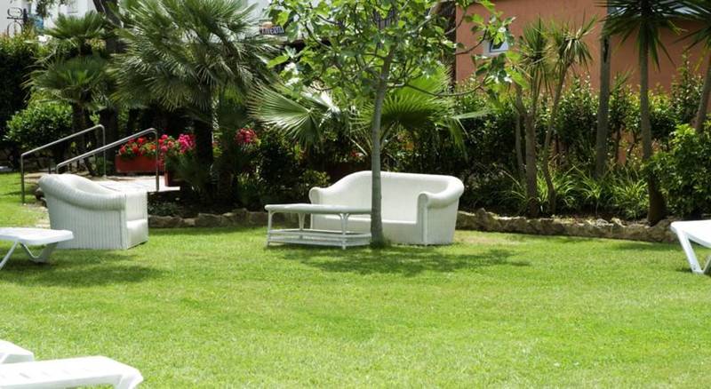 בית מלון כפרי Surf Mar