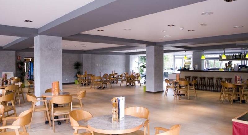 בית מלון כפרי Surf Mar