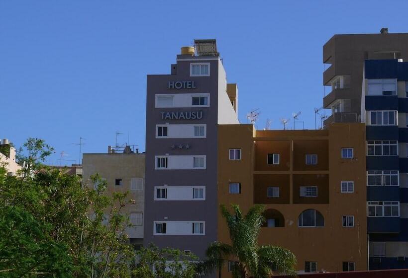 ホテル Tanausu