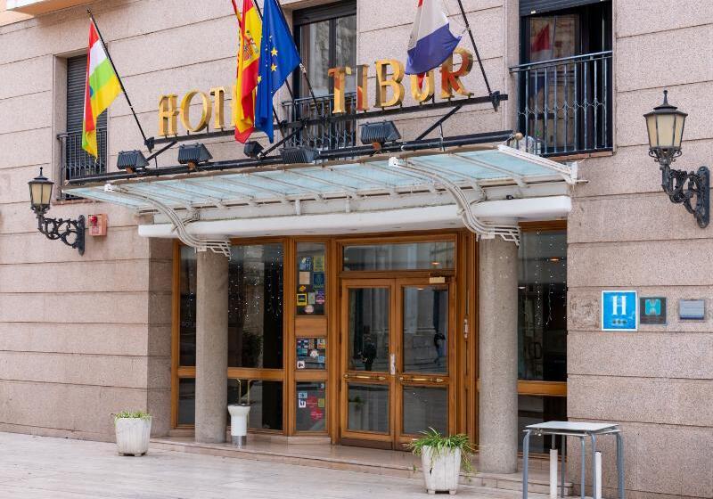 Отель Tibur