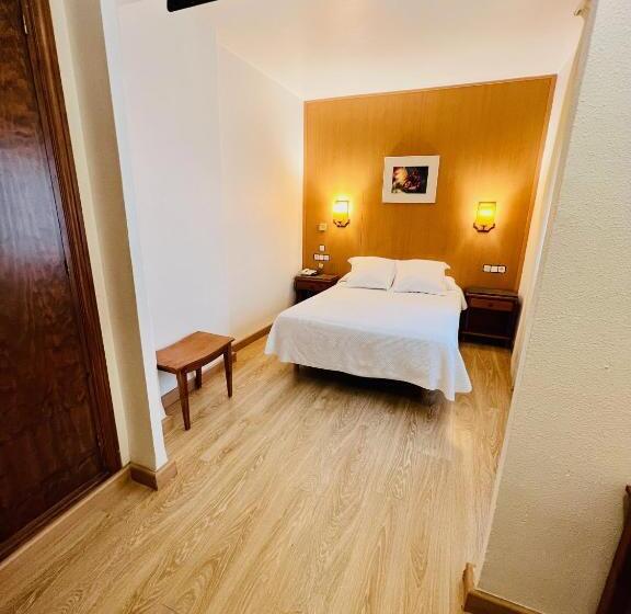 فندق Tortosa Parc