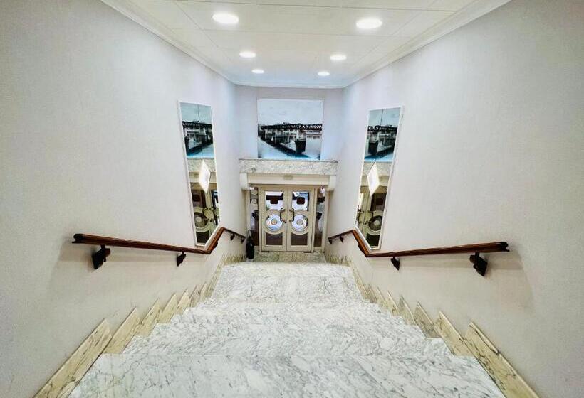 فندق Tortosa Parc