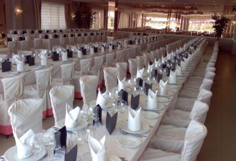 هتل Mlc Benavente