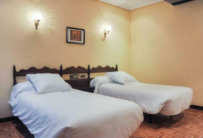 هتل Urban Salamanca