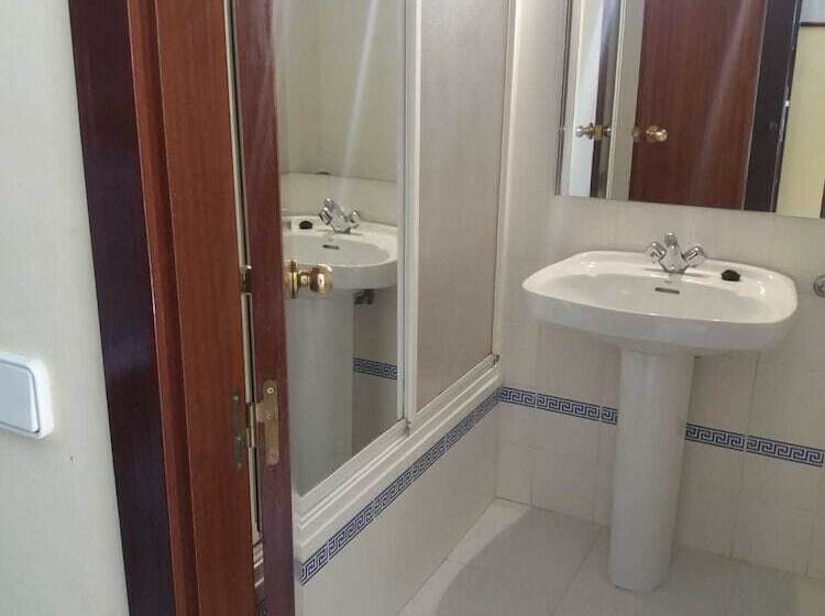 هتل Villa Ducal Osuna