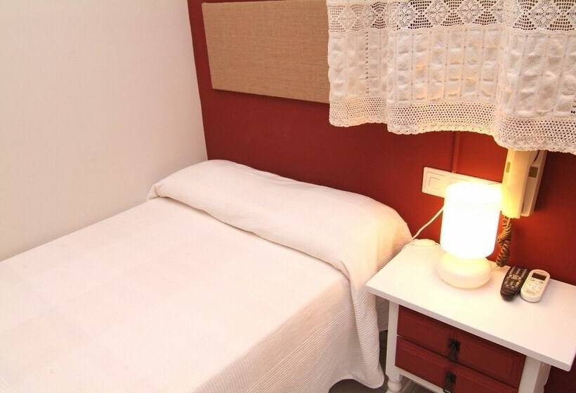 호텔 Virgen De Los Reyes