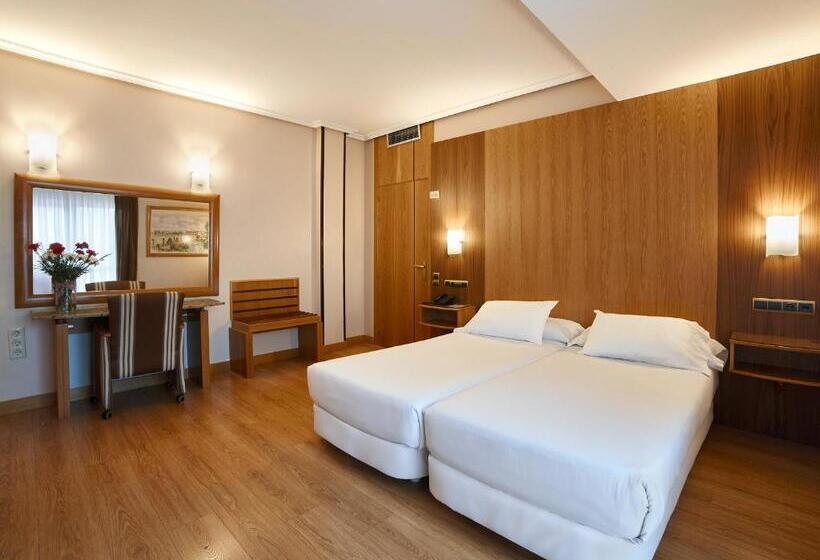 בית מלון כפרי Zenit Dos Infantas