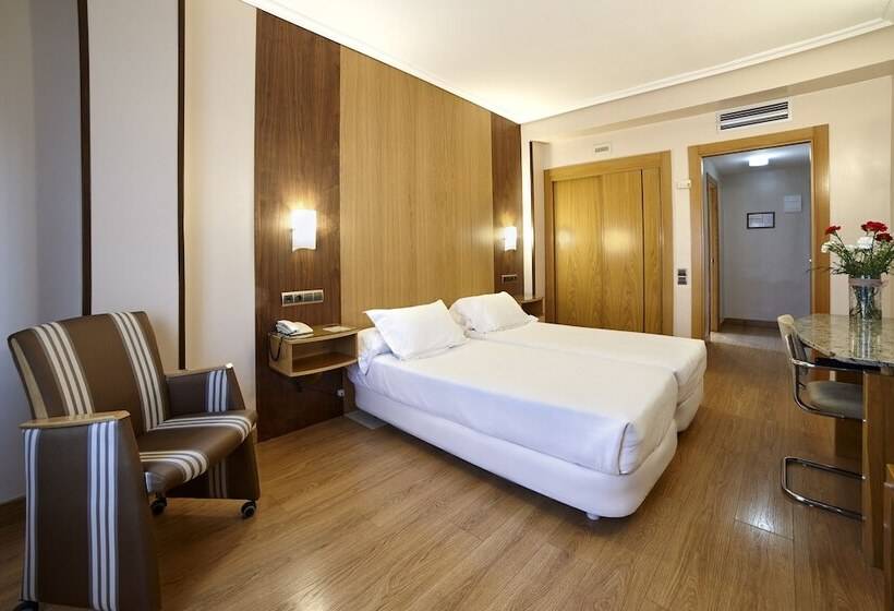 בית מלון כפרי Zenit Dos Infantas