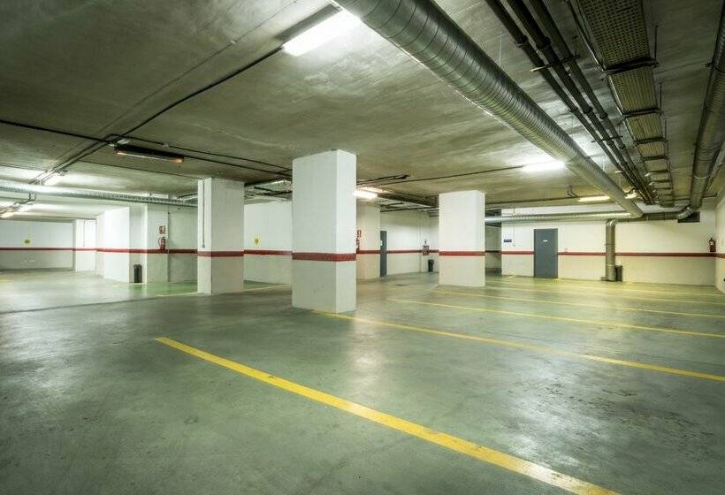 Отель Zentral Mayoral