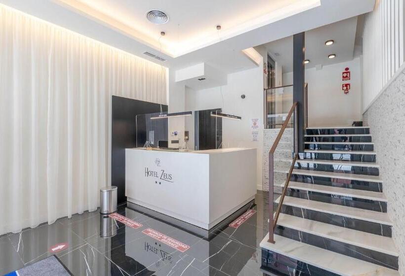 هتل Zeus