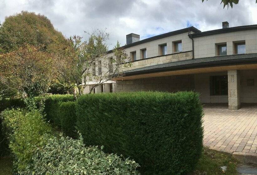 Parador De Puebla De Sanabria