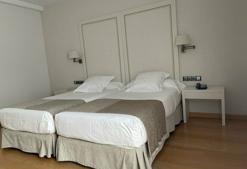 Parador De Puebla De Sanabria