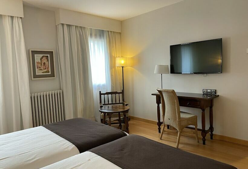 Parador De Puebla De Sanabria