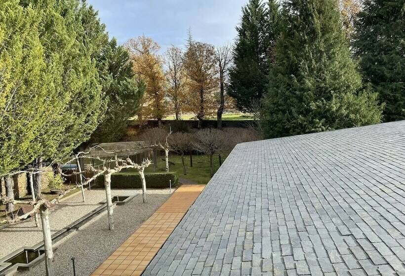 Parador De Puebla De Sanabria