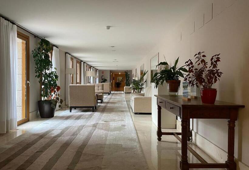 Parador De Puebla De Sanabria