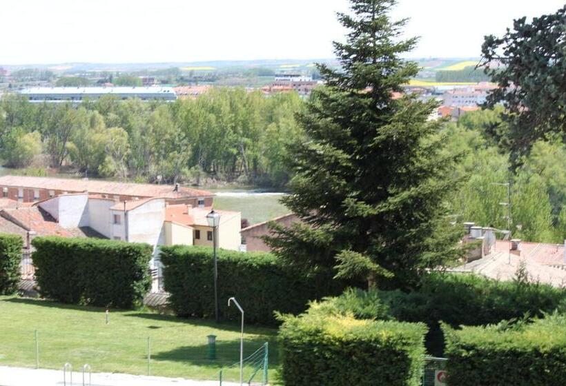 Parador De Zamora