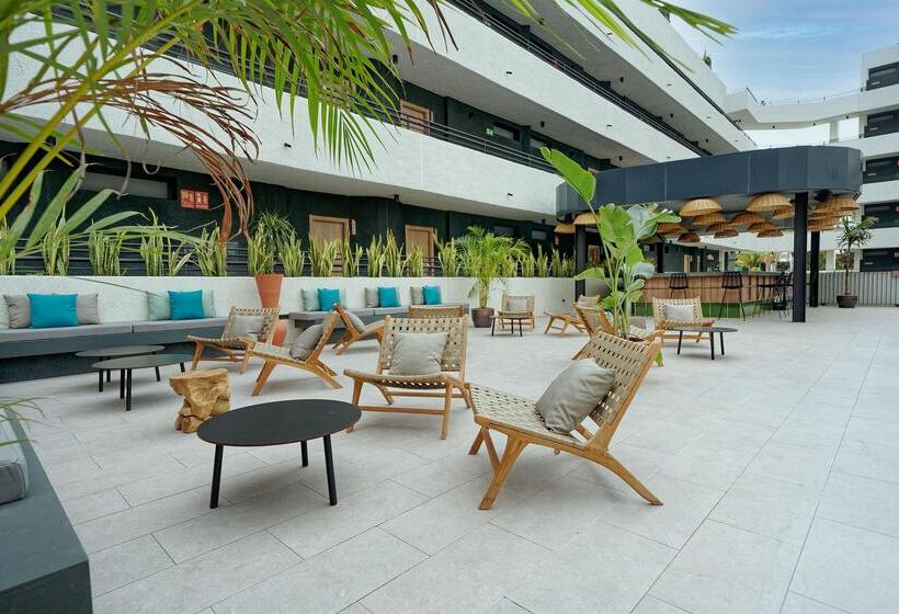 منتجع Labranda Suites Costa Adeje