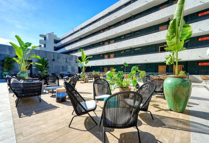 منتجع Labranda Suites Costa Adeje