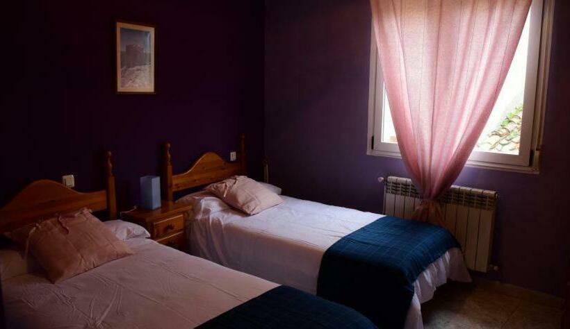 호스텔 Hostal Hoces Del Duraton