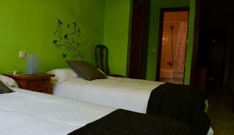 호스텔 Hostal Hoces Del Duraton